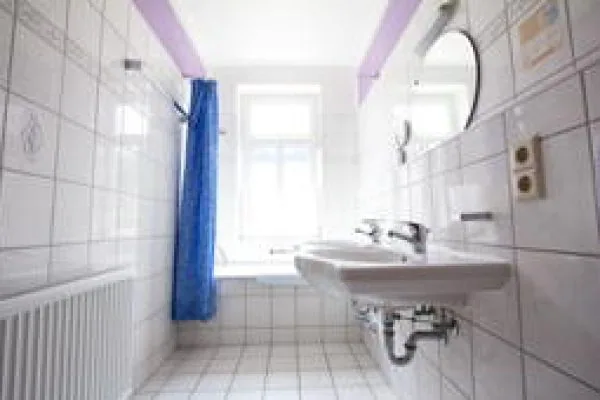 Aufnahme einer vermittelten Unterkunft in Sachsen